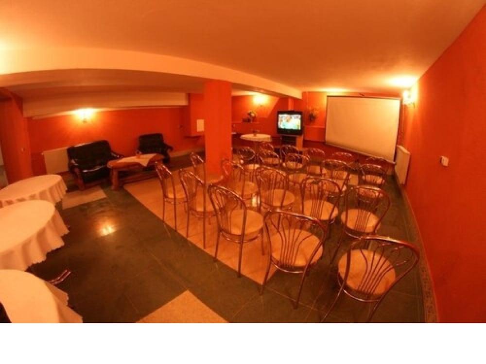 Hotel Daisy Budget كراكوفيا المظهر الخارجي الصورة