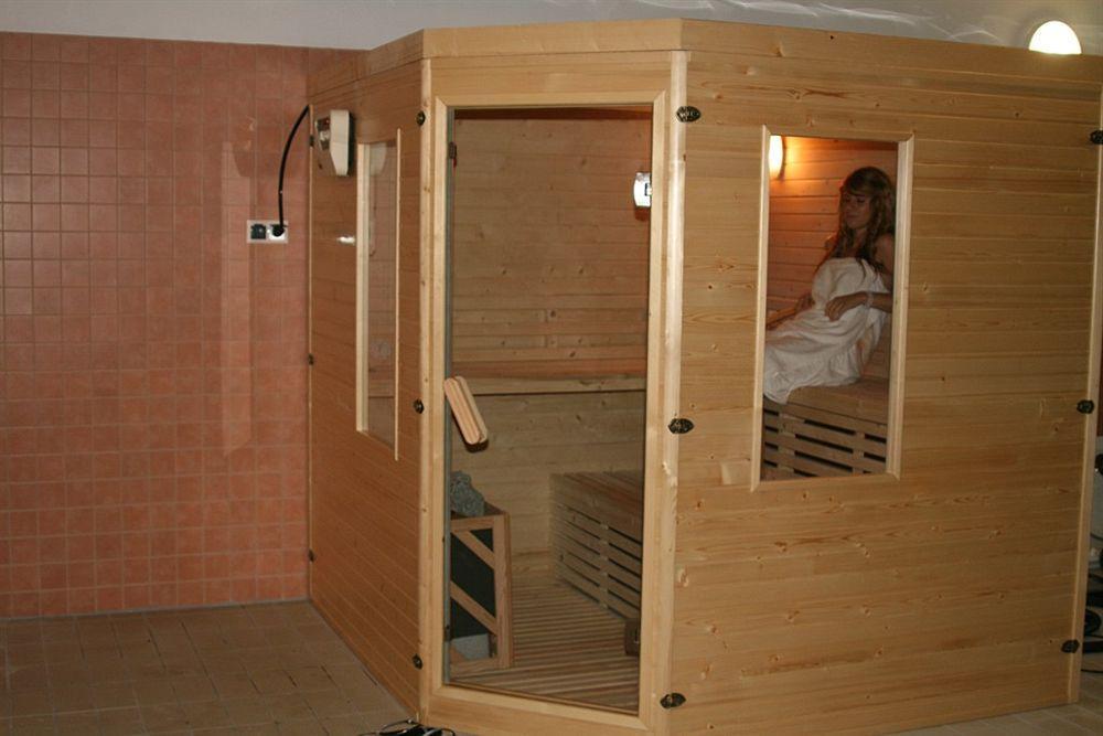 Hotel Daisy Budget كراكوفيا المظهر الخارجي الصورة